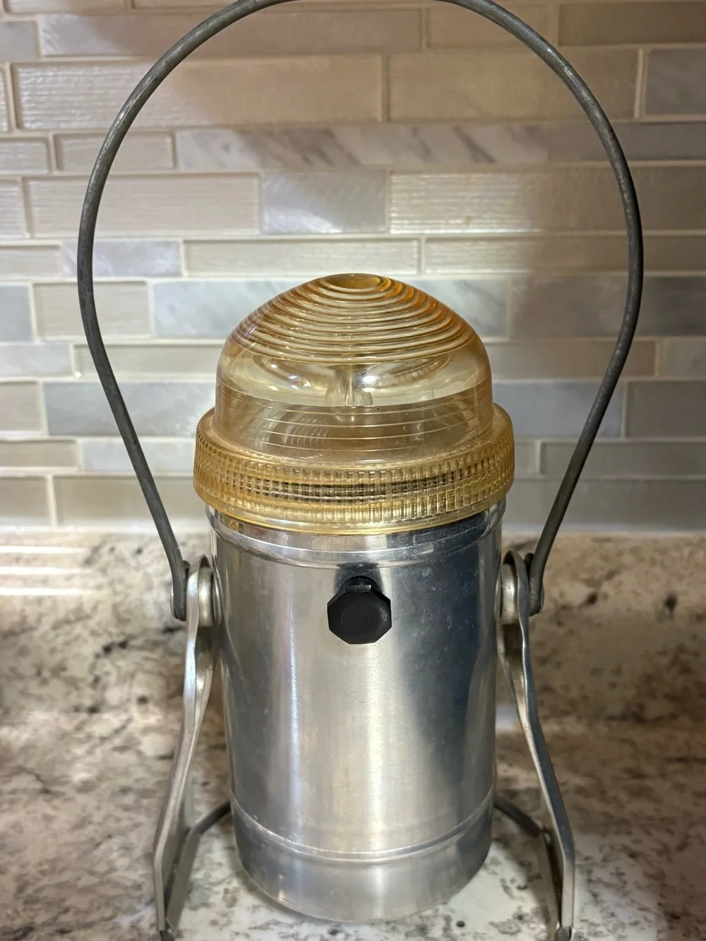 Vintage Ecolite DORCO RAILROAD LANTERN Model 200
